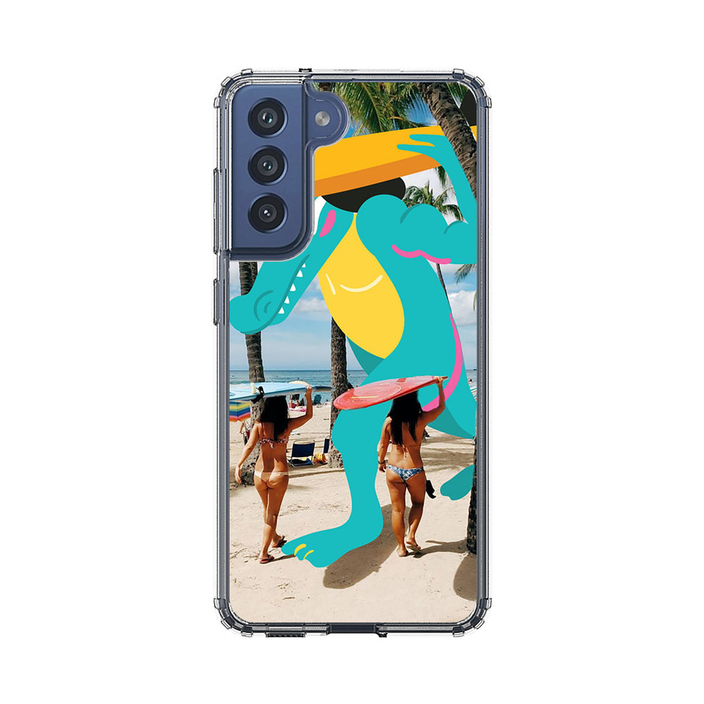 Cartoon Alligator Carrying Surfboards on Beach Samsung Galaxy S21 FE 5G Case