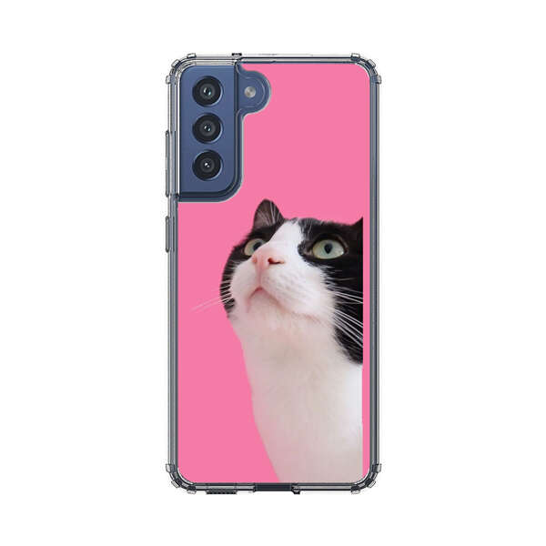 Curious Black and White Cat on Pink Background Samsung Galaxy S21 FE 5G Case